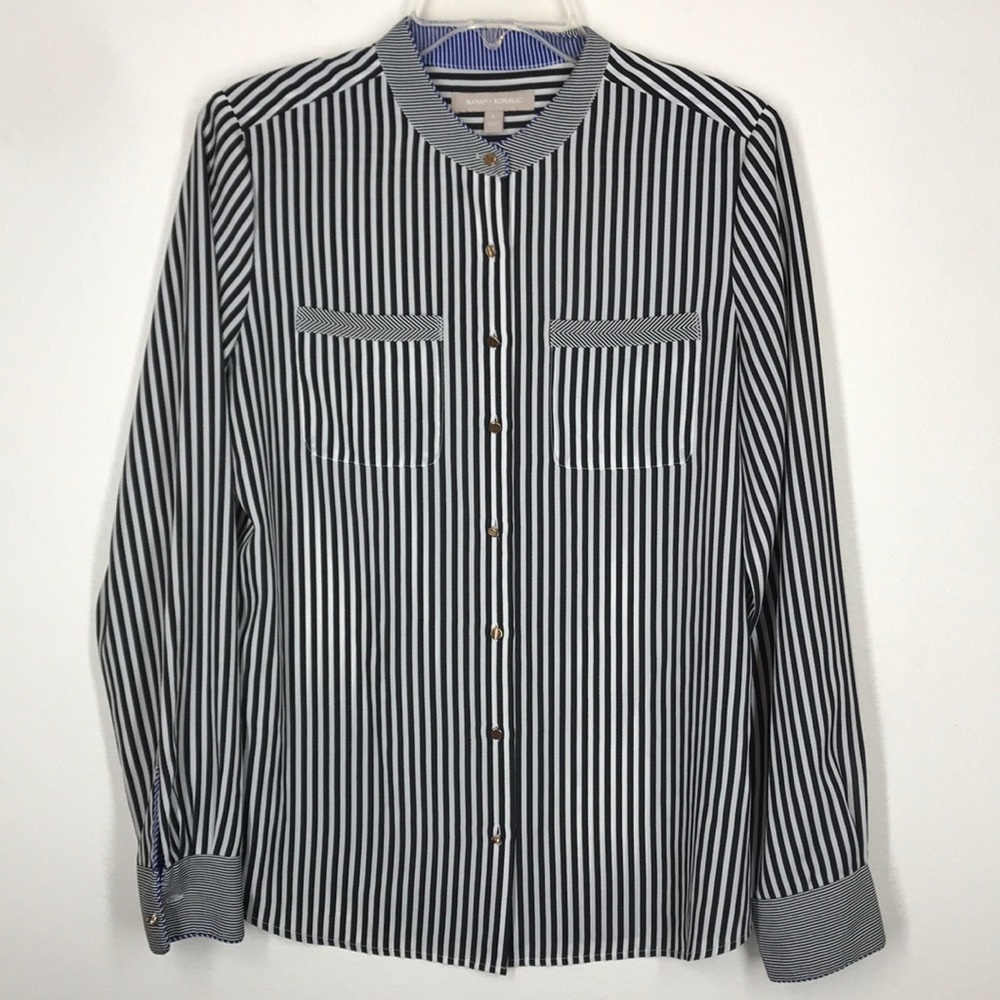 Banana Republic black and white stripe shirt size small